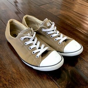 Converse Chuck Taylor All Star Dainty Low Top
